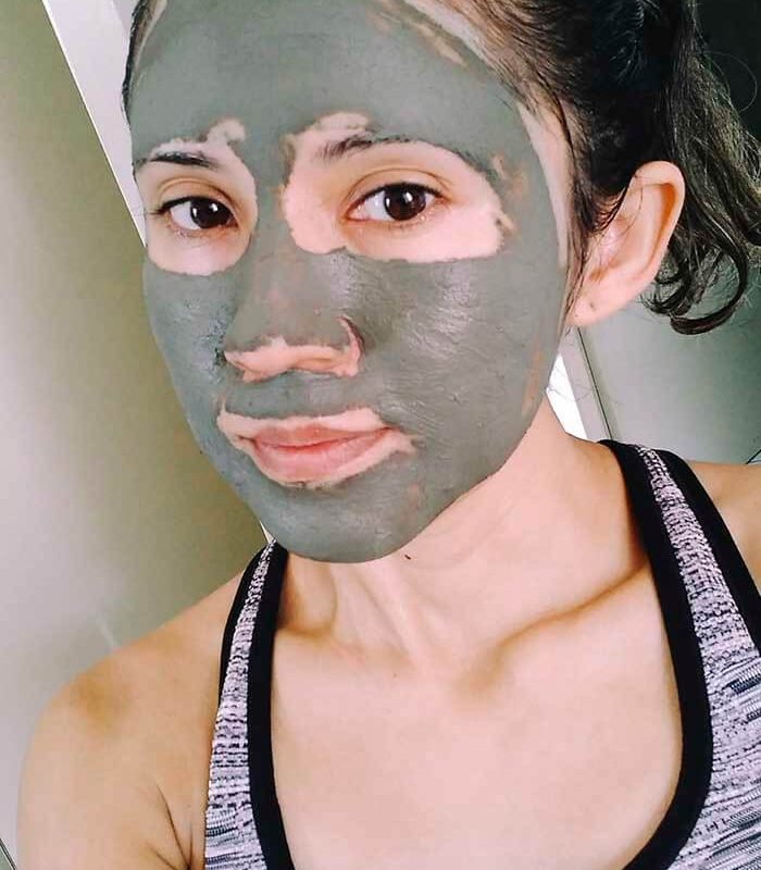 máscara de argila verde com óleos vegetais